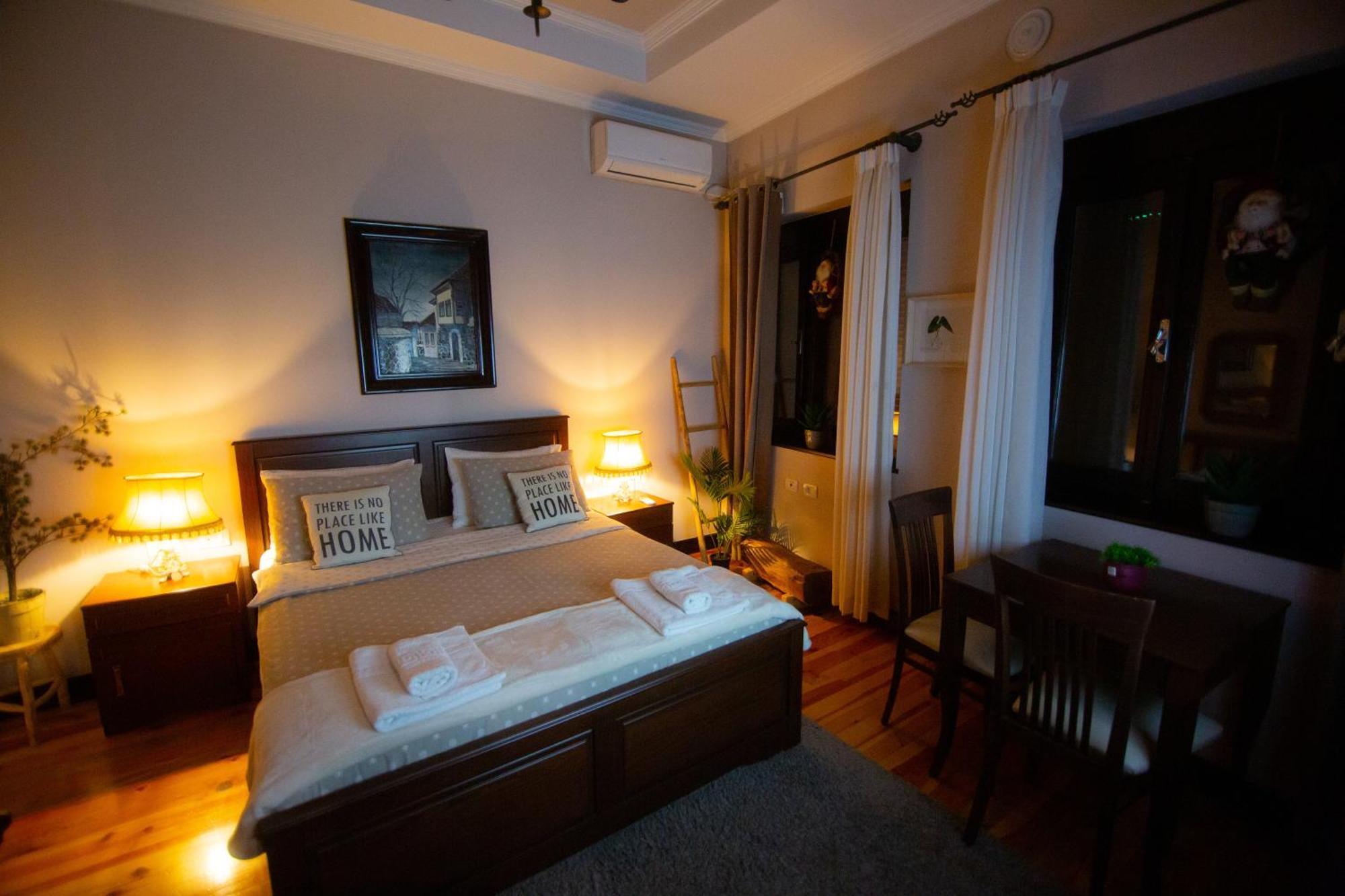 Villa Elezi 2 Корча Екстериор снимка