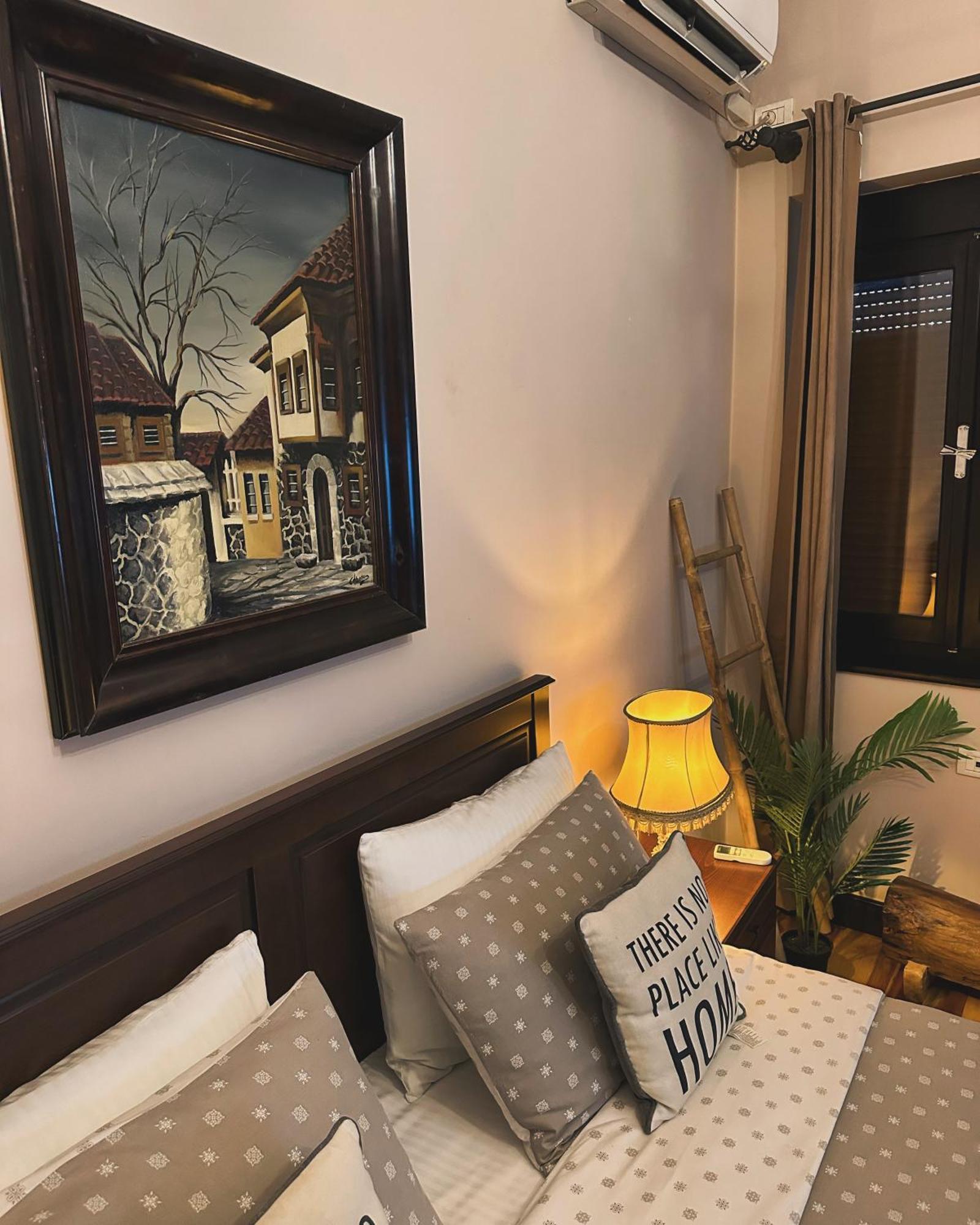 Villa Elezi 2 Корча Екстериор снимка