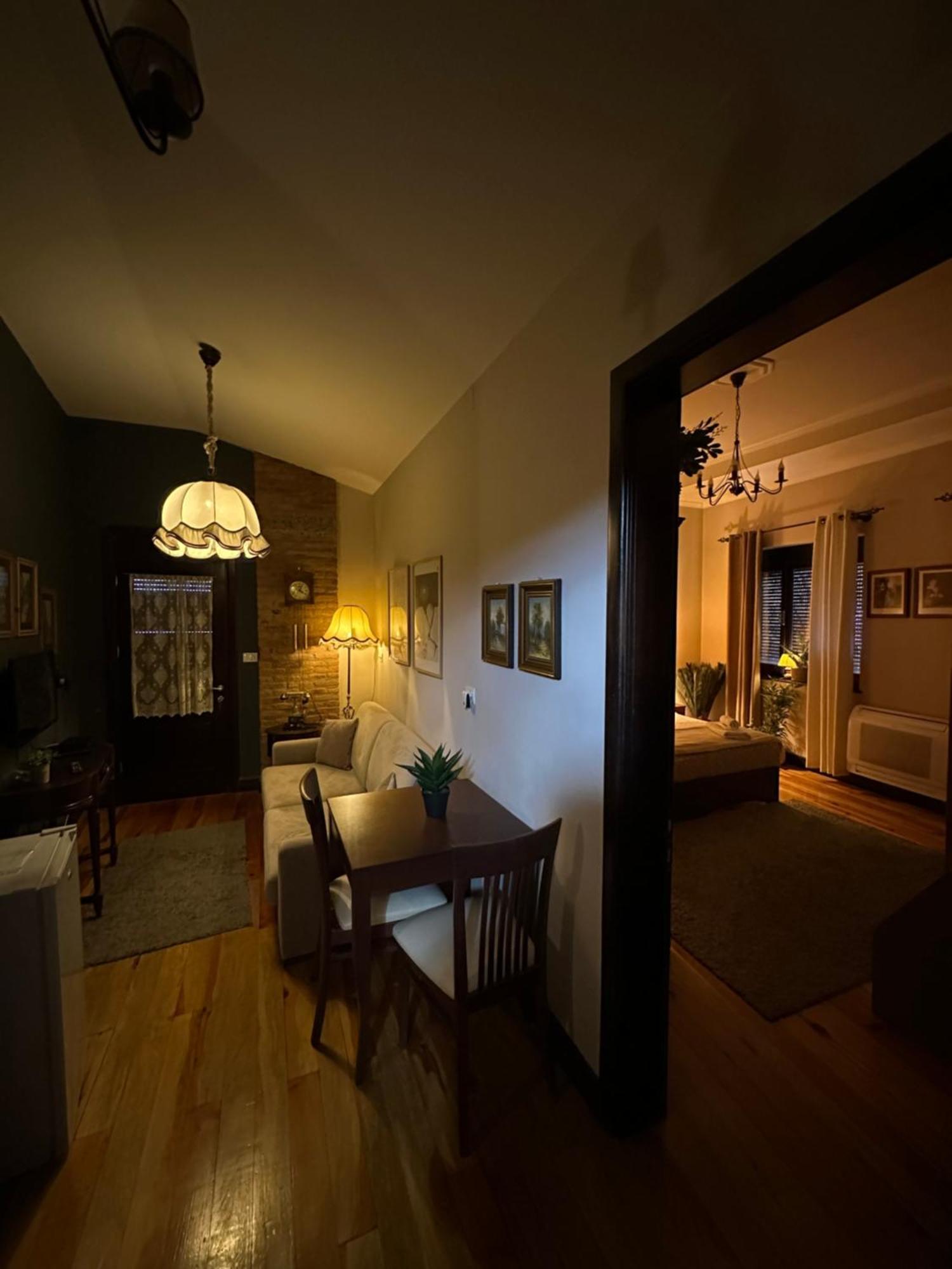 Villa Elezi 2 Корча Екстериор снимка